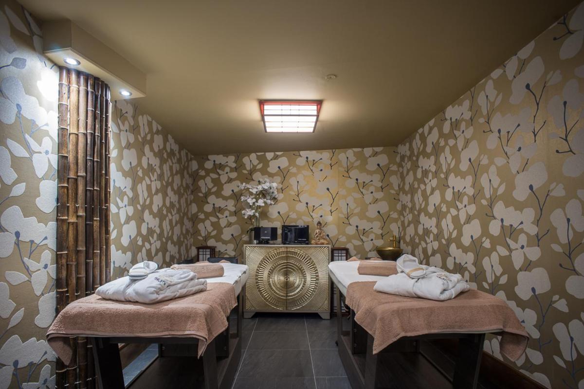 Holyrood Hotel - Leisure Centre & The Spa At Orchids Bundoran Exteriör bild