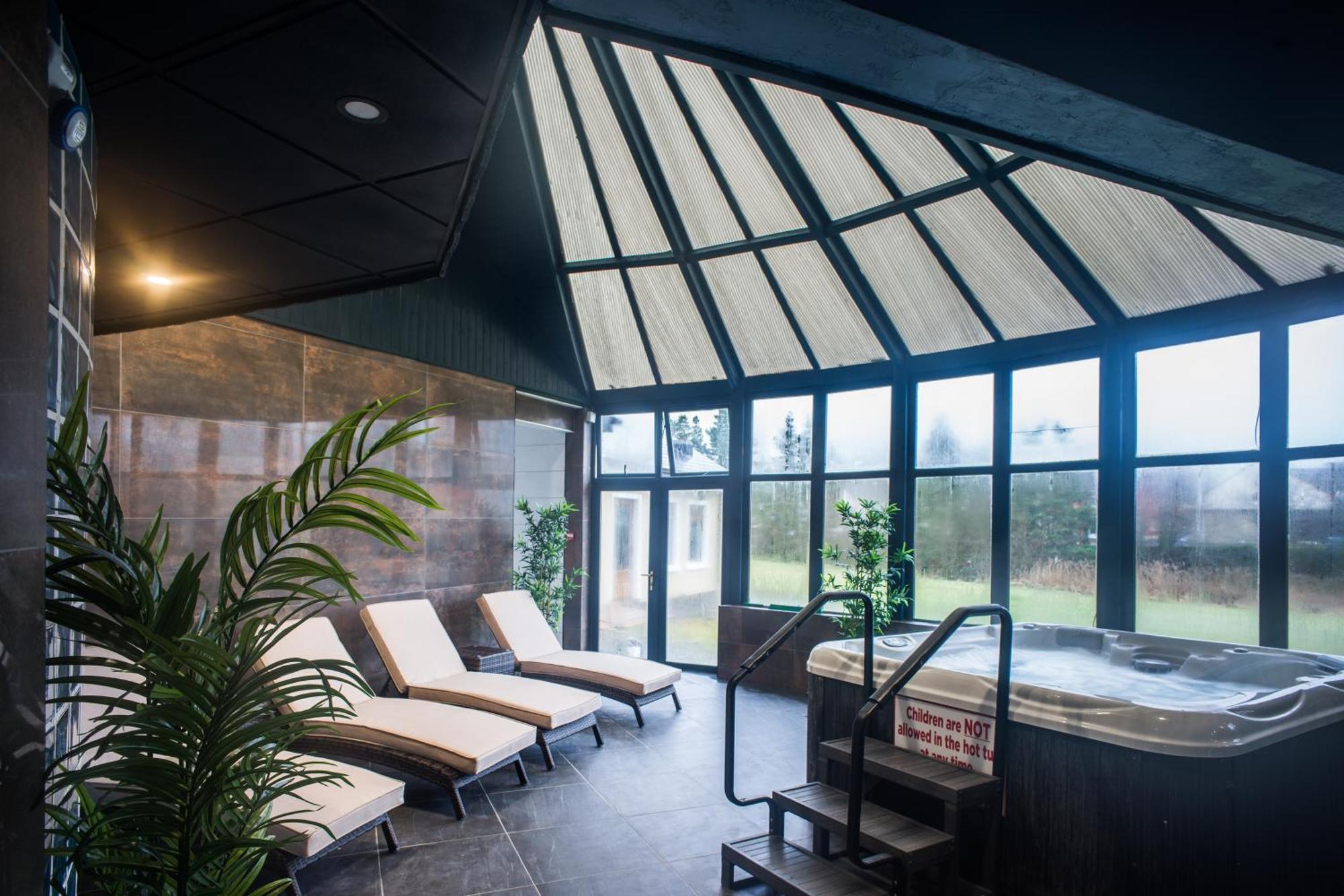 Holyrood Hotel - Leisure Centre & The Spa At Orchids Bundoran Exteriör bild