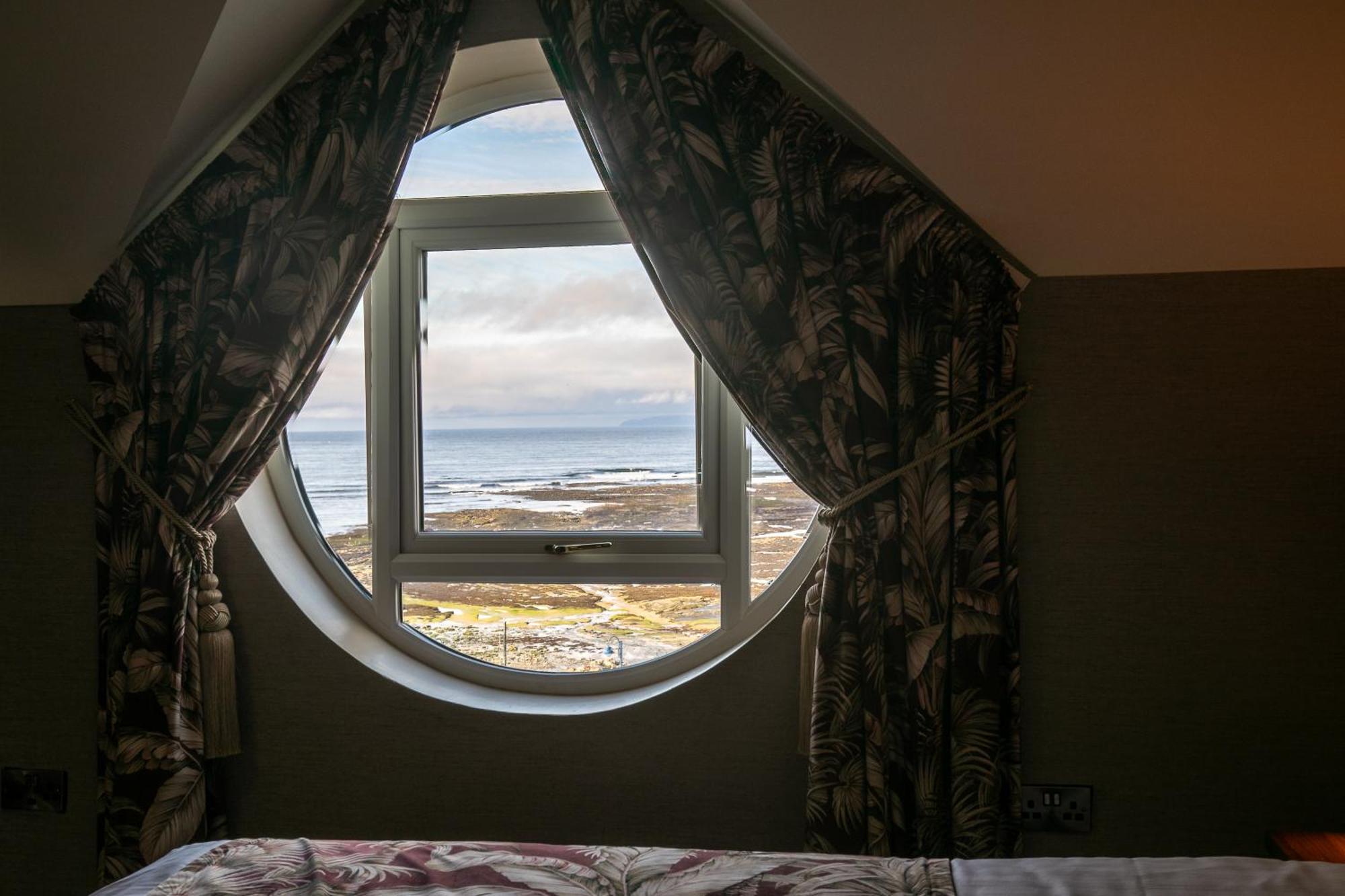 Holyrood Hotel - Leisure Centre & The Spa At Orchids Bundoran Exteriör bild