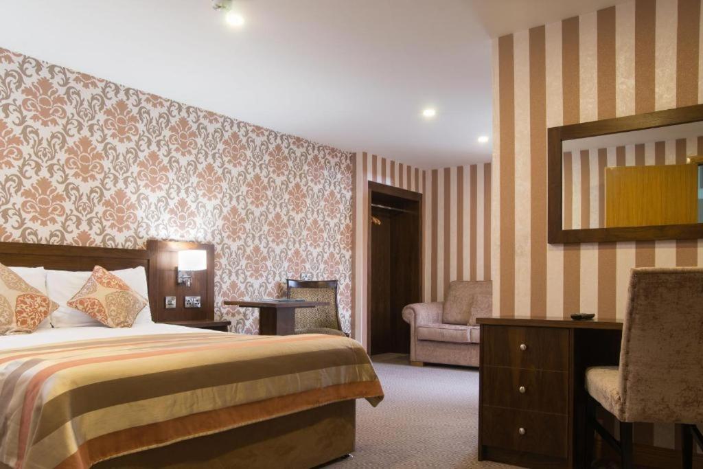 Holyrood Hotel - Leisure Centre & The Spa At Orchids Bundoran Exteriör bild